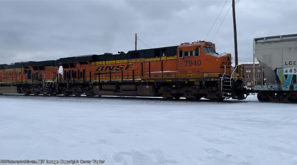 BNSF 7940